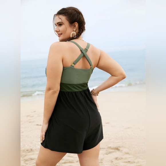 Green and Black Swim Romper 14/16 Plus - Picture 2 of 7